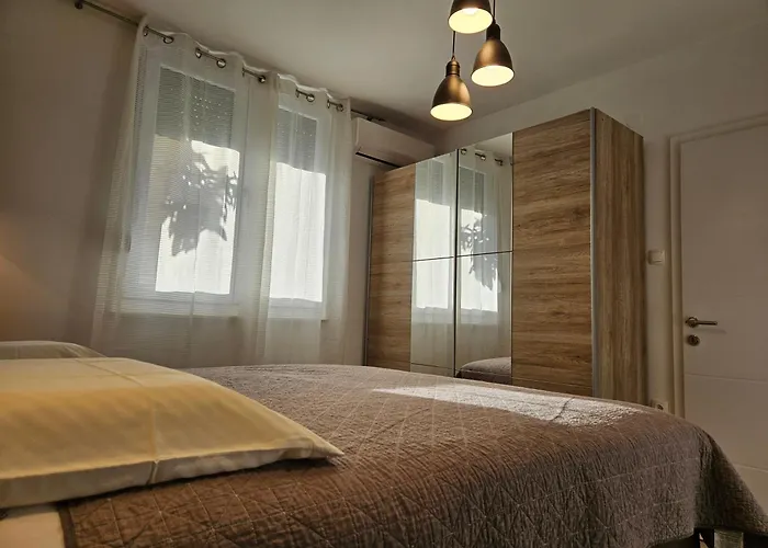 Deluxe Near The Bridge Apartamento Zadar