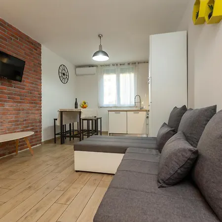 Deluxe Near The Bridge זאדאר