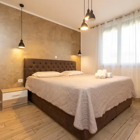 Apartment Deluxe Near The Bridge Zadar