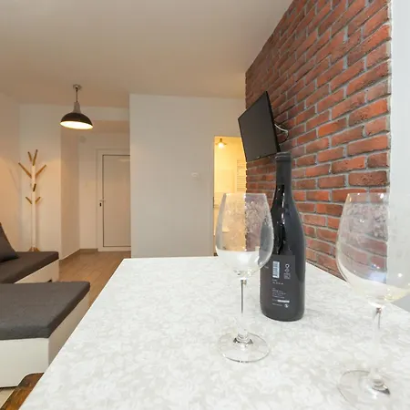 דירה Deluxe Near The Bridge *