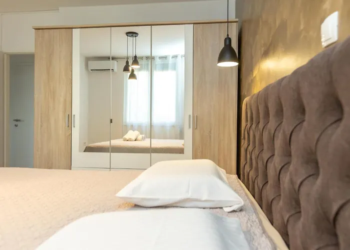 דירה Deluxe Near The Bridge