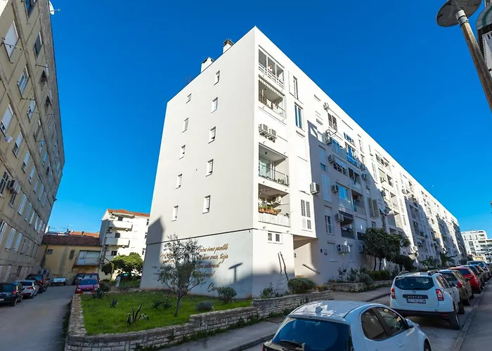 דירה Deluxe Near The Bridge *