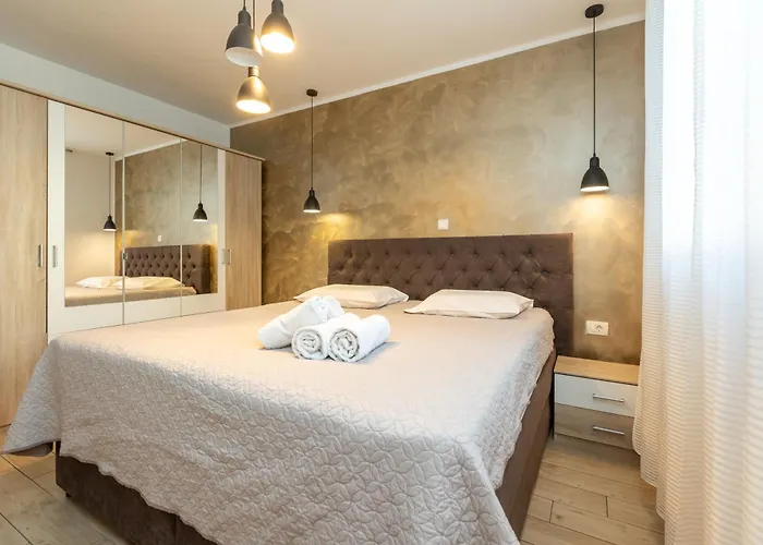 דירה Deluxe Near The Bridge