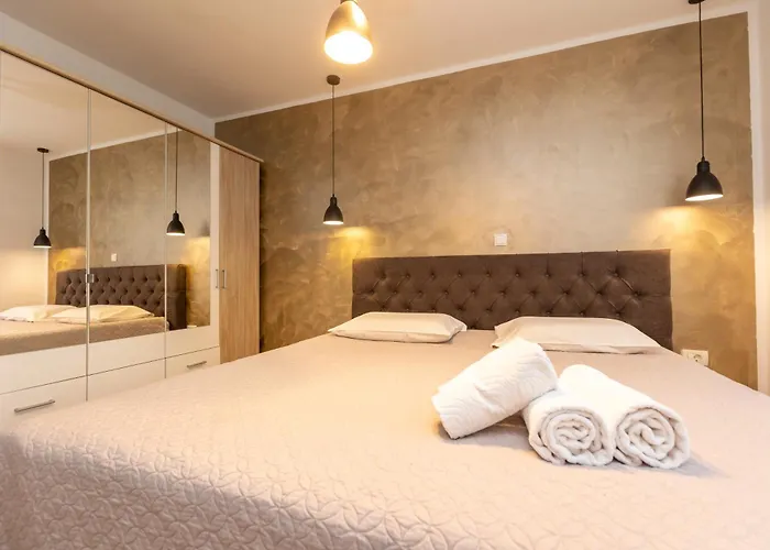 דירה Deluxe Near The Bridge זאדאר