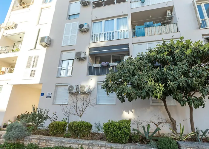 Deluxe Near The Bridge זאדאר