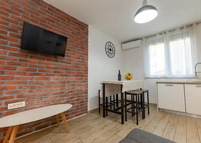 דירה Deluxe Near The Bridge