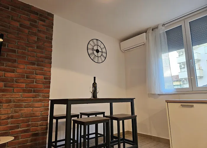 Deluxe Near The Bridge * Ζαντάρ