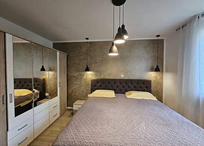 Deluxe Near The Bridge זאדאר