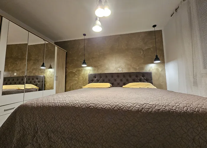 Deluxe Near The Bridge זאדאר