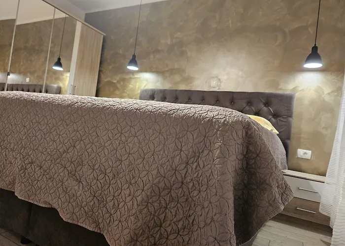 Deluxe Near The Bridge דירה *