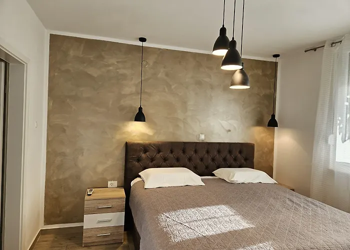 Deluxe Near The Bridge * זאדאר